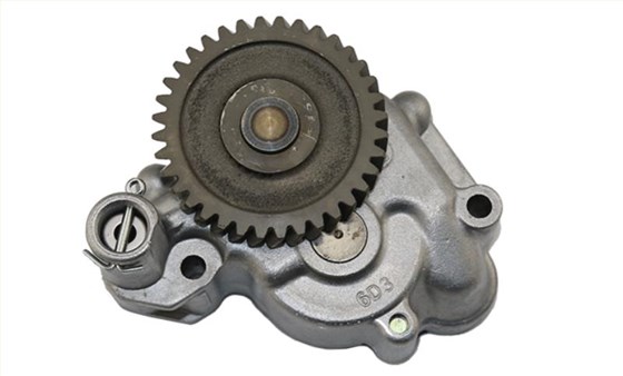 三一挖掘機(jī)三菱機(jī)油泵總成 三一挖掘機(jī)三菱機(jī)油泵總成