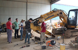 現(xiàn)場指導配件安裝