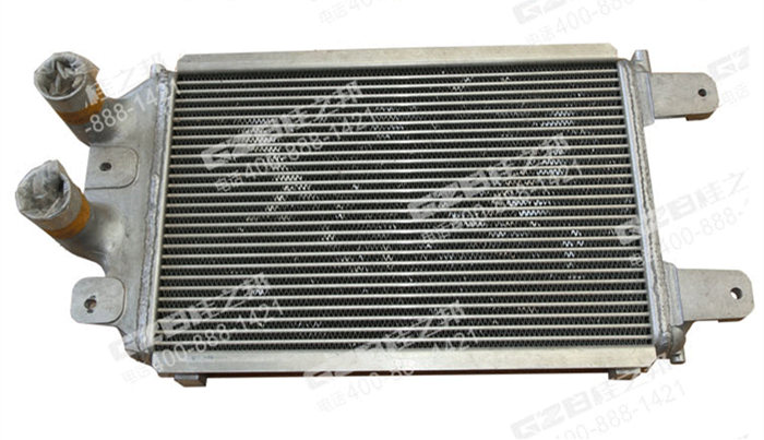 三菱中冷器總成B229900002679