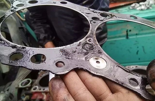 發(fā)動(dòng)機(jī)