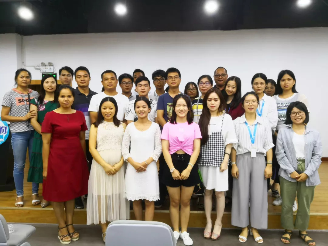 看他們?nèi)绾巫龅健耙痪湓捰涀EO”？